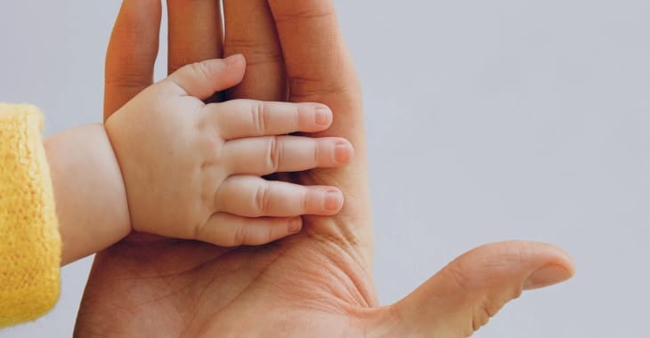 Comment couper les ongles des bébés en toute sécurité : Un guide étape par étape