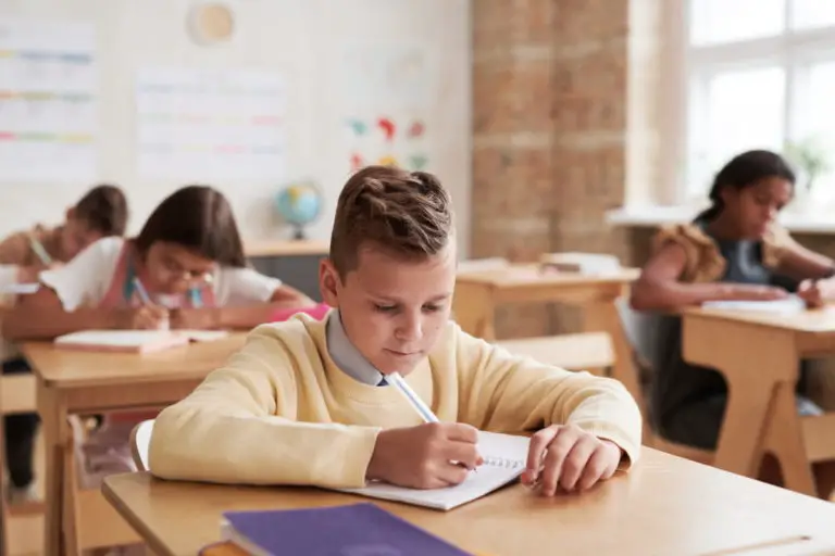 Quelles sont les assurances indispensables pour la scolarité de votre enfant ?